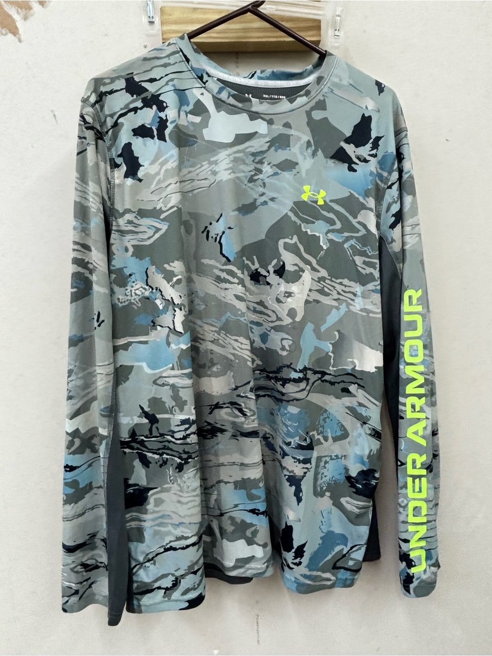 Under armor iso chill gray camo long sleeve shirt XXL